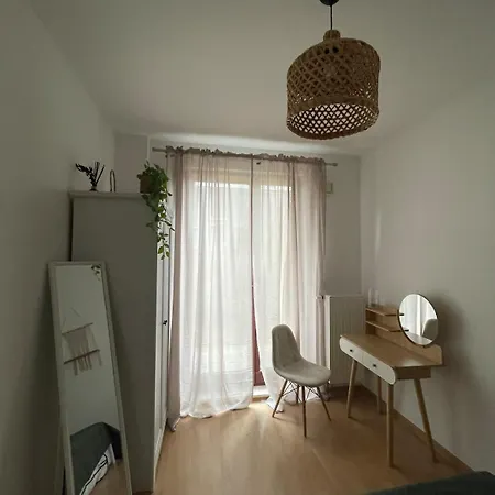 Charming With Garden Apartment